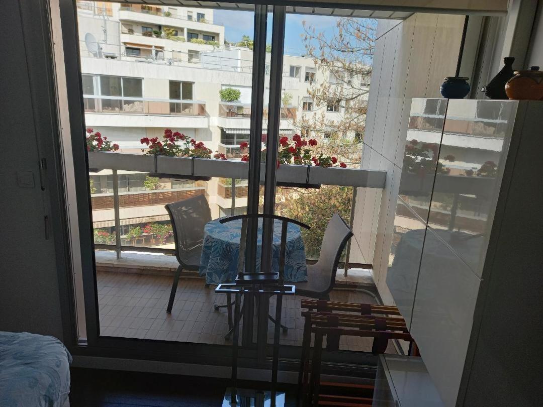Parisian Sparkle Retreat Neuilly-sur-Seine Bagian luar foto